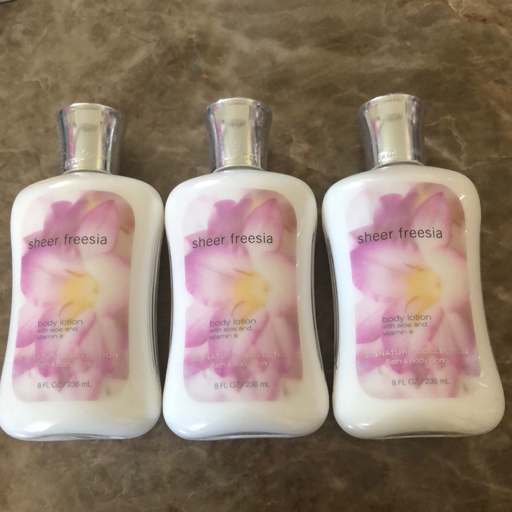 Bath & Body Works Sheer Freesia Bundle